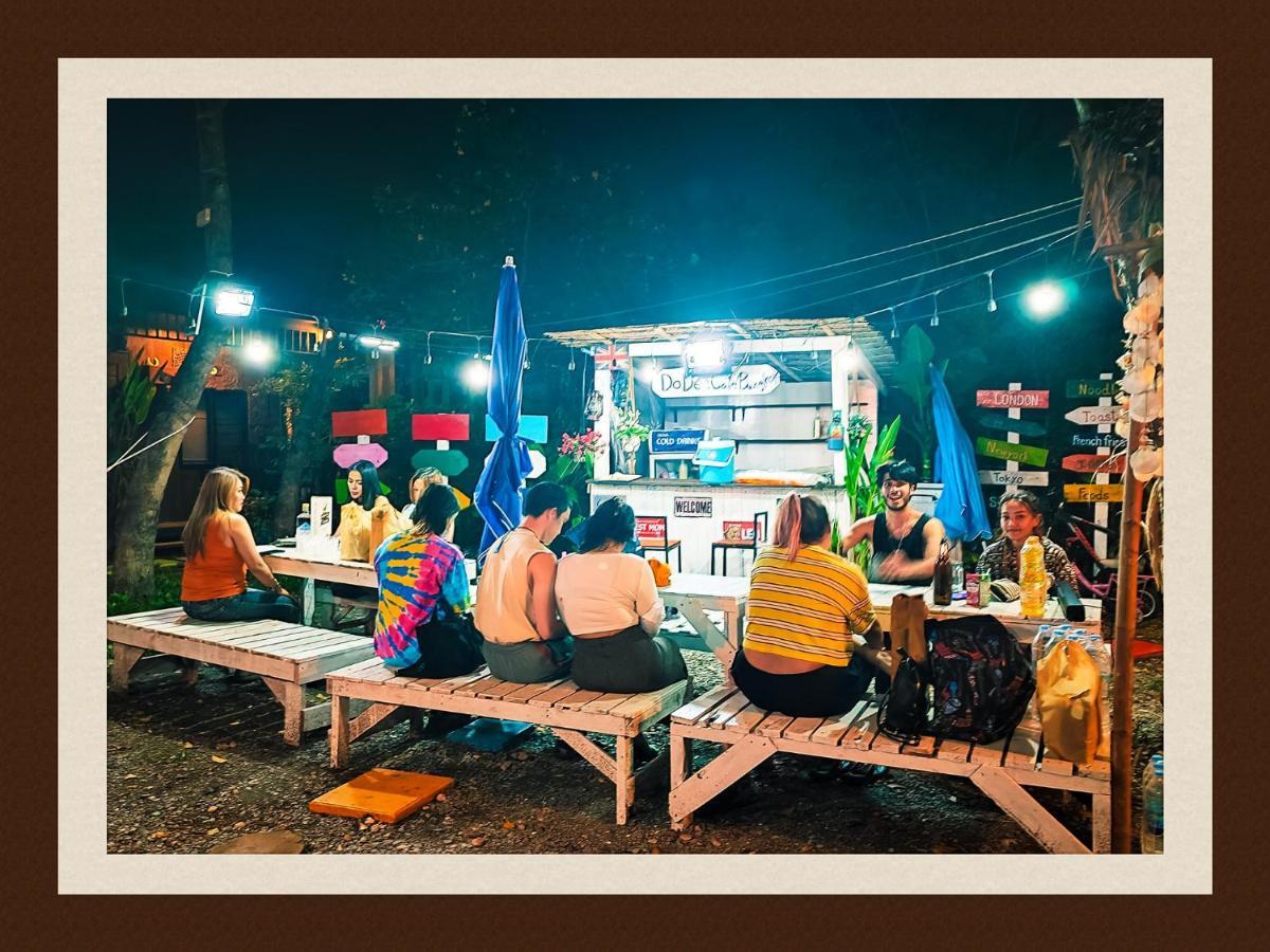 Do Dee Cafe Bangkok Hostel Esterno foto