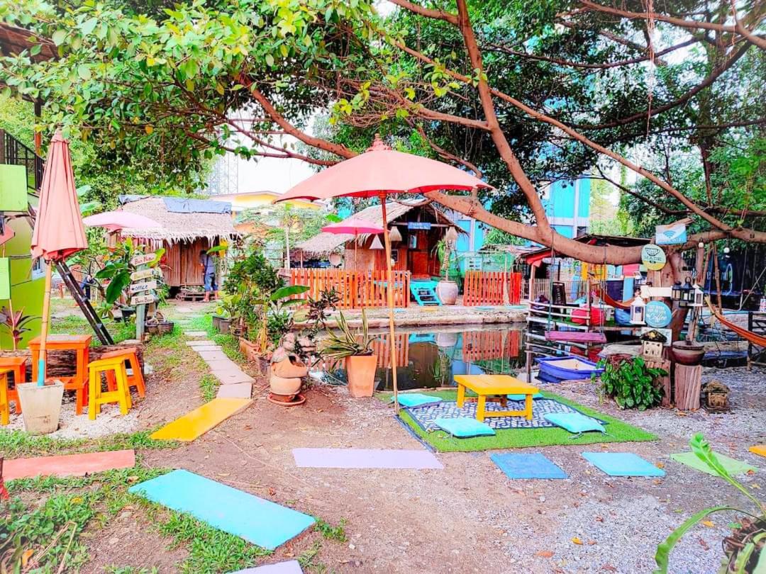 Do Dee Cafe Bangkok Hostel Esterno foto