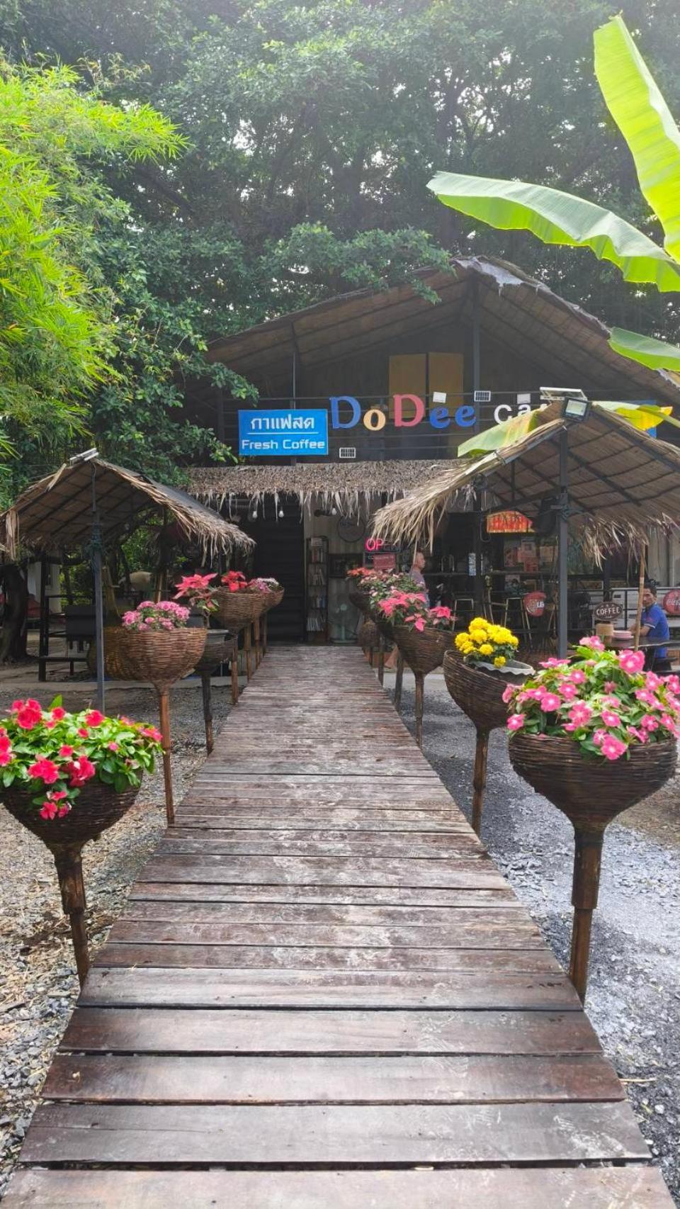 Do Dee Cafe Bangkok Hostel Esterno foto